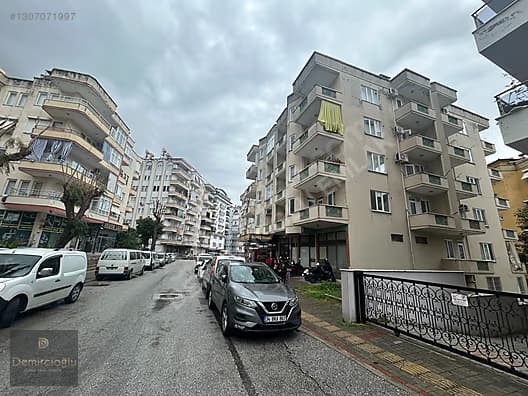 ALANYA MERKEZ GÜLLERPINARIN'DA KİRALIK BOŞ 2+1 DAİRE